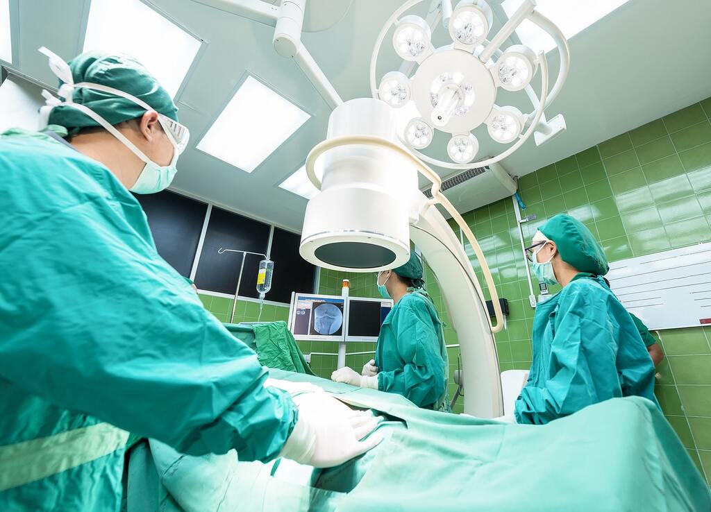 Rinoplastia, resultados e equipe médica em cirurgia